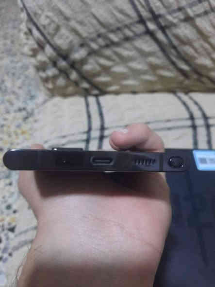 نوت 20الترا شرق اوسط
الجهاز دبل سيمكارت عربي بل كامل شرق اوسط
ذاكره 256 
قلم Sالاصلي تحكم عن بعد 
جهاز نضيف كلش ومكفول من التبديل 
السعر 375
مكاني يوسفيه 
***********
