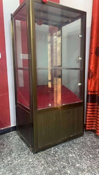 عارضات • ممتازة • ٢م ارتفاع