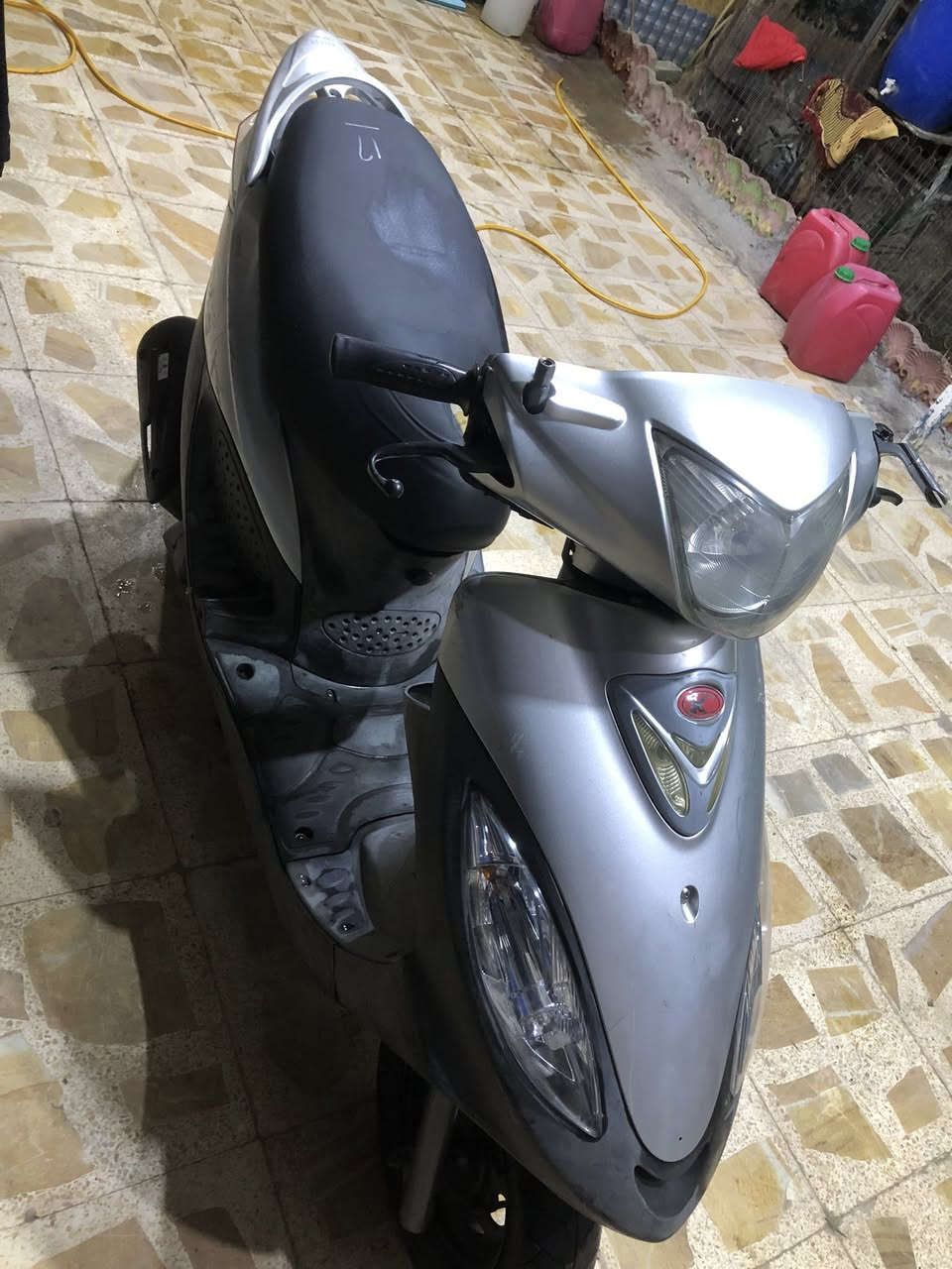 السلام عليكم دراجه كامكو v2 مديل ٢٠١٣رمبه صاله اقل السبوع من نزلته من الحاويه بيع مستعجل مستعجل سعره ٨٥٠وبيه مجال للشراي مكاني شطره ***********
