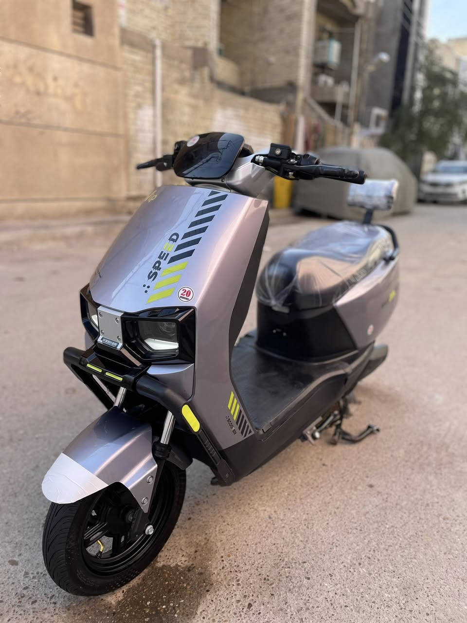 السلام عليكم دراجة سكنس ام عيون 2025
6 بطاريات كبار 
لايت عالي ناصي 
اشاير 
نضام بك R+ بارك P
قفل ستيرن 
السعر 550 وبيها مجال 
العنوان بغداد بلديات 
الرقم ***********
