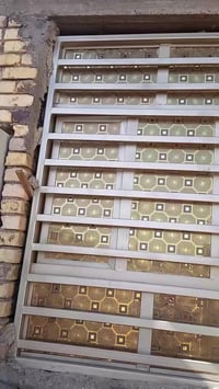 زجاج جام • صبغ • نقوش