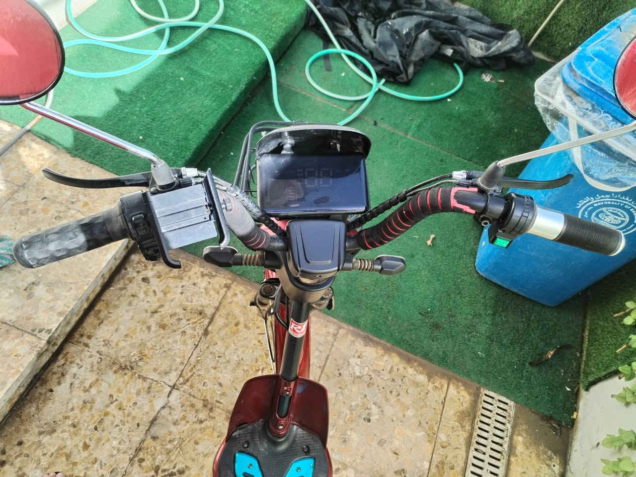 السلام عليكم دراجه شحن حجم 20 و 4 سرع نظيفه استعمال موسم واحد نقصها بطريات فقط سوجين بصمه انذار شغاله 100 بال100 السعر 150 الف *********** واتساب
