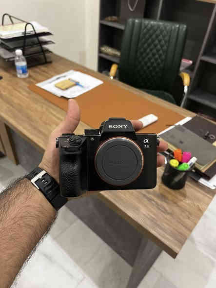 السلام عليكم 
سوني a 7lll للبيع كامرة نظيفة استخدام قليل 
السعر مليون و١٥٠ وبيهة مجال 
***********
