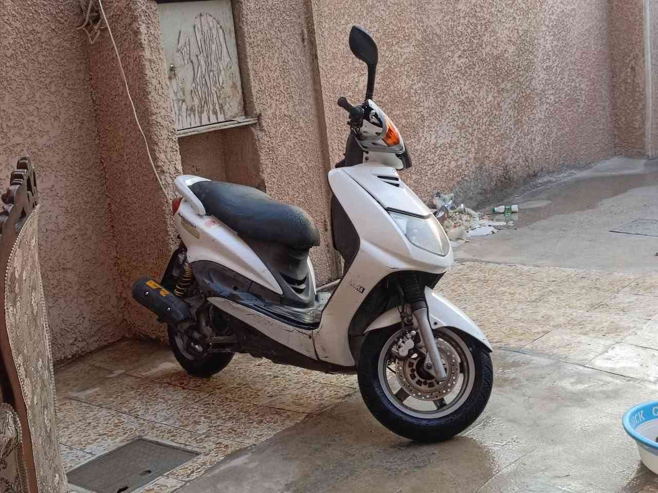 سكنس نثيه 110 وارد ياباني للبيع الدراجه صاله 10اشهر نازله رمبه كفاله عامه  من مكينه ومن كفرات ومن شاصي ومن كهربائيات
مكاني بغداد الشعب 
للستفسار الاتصال ***********
