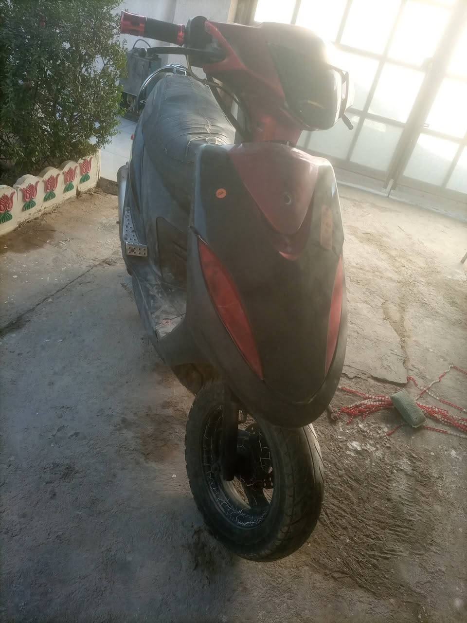 سلام عليكم  دراجه ماكس عدله بدلت دهن الى دراجه دهن مال سيارات وصارت دخن وتركت دراجه وعارضه للبيع مكان ***********بغداد الغزالية رايد كوم حديد سعر250رقم
