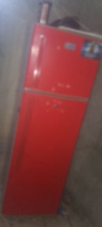 ثلاجة • للبيع