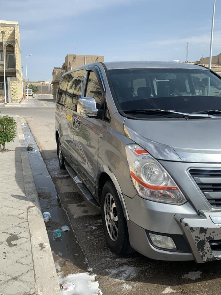 السلام عليكم ستاركس للبيع موديل 15 بيه تلث قطع بيبان سلايت والباب سايق  الباقي مكفول عامه مكينه مجول  الرقم بصره مكانها البصره الزبير ***********
