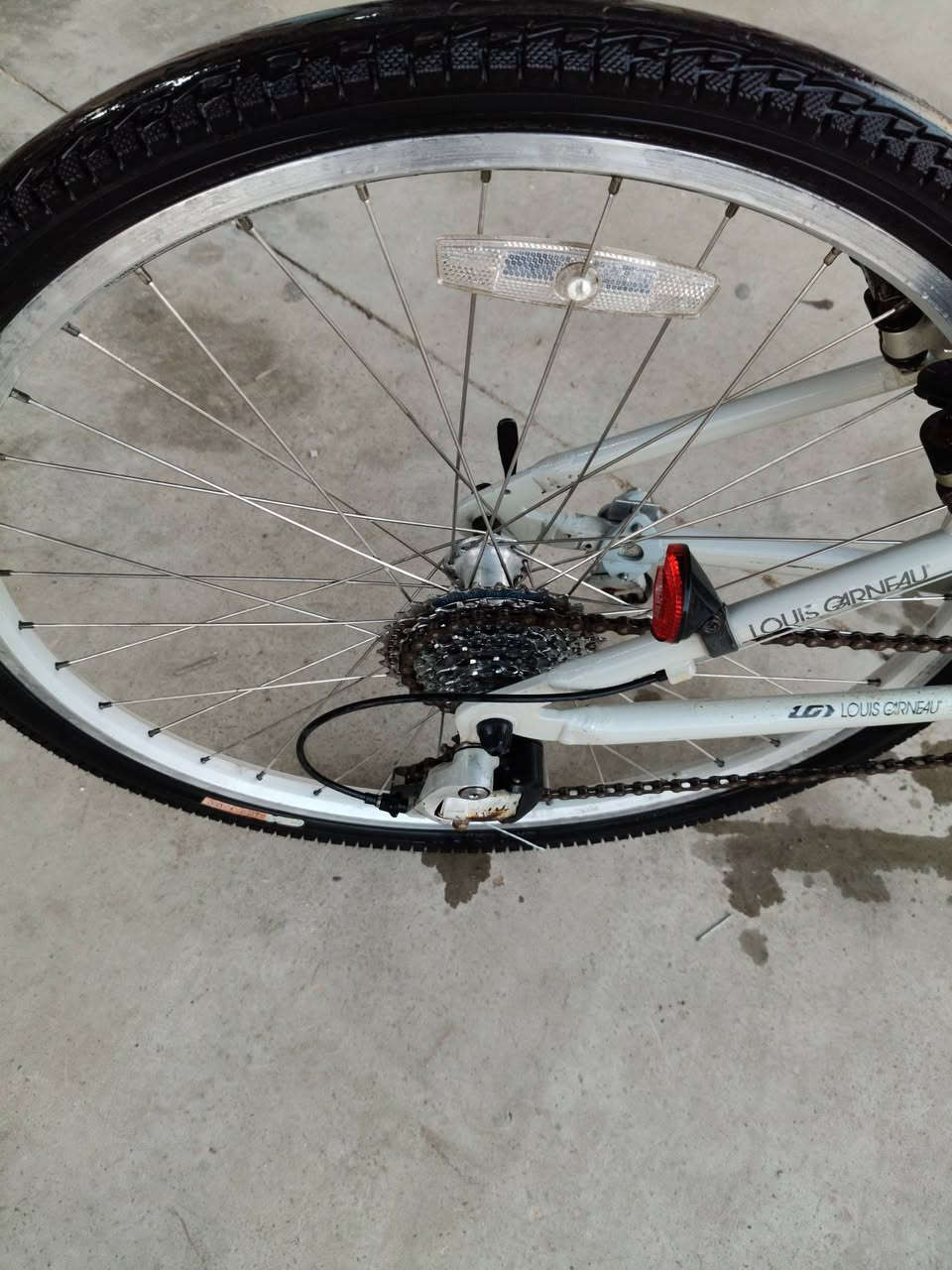 السلام عليكم 
بايسكل ماركه LOUIS
معدن المنيوم 
البدالات دفع سحب 
النقال الخلفي 8 والامامي3
قفل خلفي وياله مضلعه رقبه لعاب
فول كمبليون 
السعر 140 الف 
موجود توصيل


**إذا كنت صاحب هذا الإعلان وتريد حذفه لأي سبب، رجاءا أرسل رسالة إلى الدعم الفني**