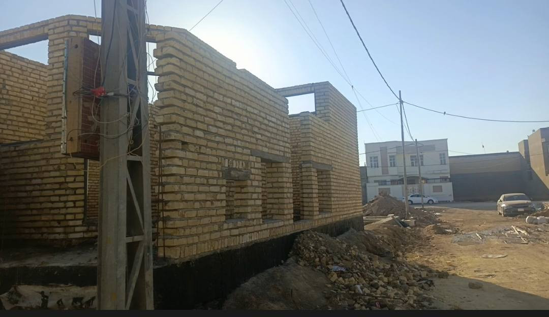 🛑#هيكل للبيع 
🛑ركن
🛑المساحة 125م الواجهة 12.5
🛑غرفتين + صالة  + مطبخ + استقبال + حمام داخلي و خارجي
🛑الموقع الشراكية السابعة
🛑تفصله قطعة عن شارع 20  
🛑وقطعتين عن شارع 30 قريب جدا من الحولي 
🛑الخدمات بالمنطقة متوفرة كهرباء ماء ومجاري والتبليط عن قريب جدا 

🛑تفاصيل اكثر الاتصال على الرقم   ***********
