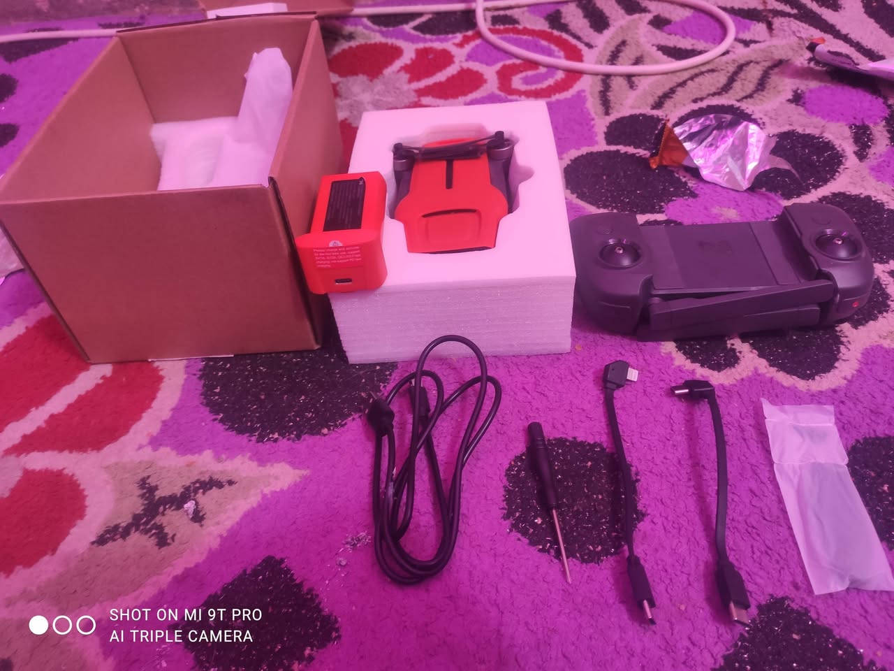 ادرون للبيع الشاومي 3 الارتفاع 800متر المده 3000متر استرجاع تلقائي ادرون كلش حلوه ***********
