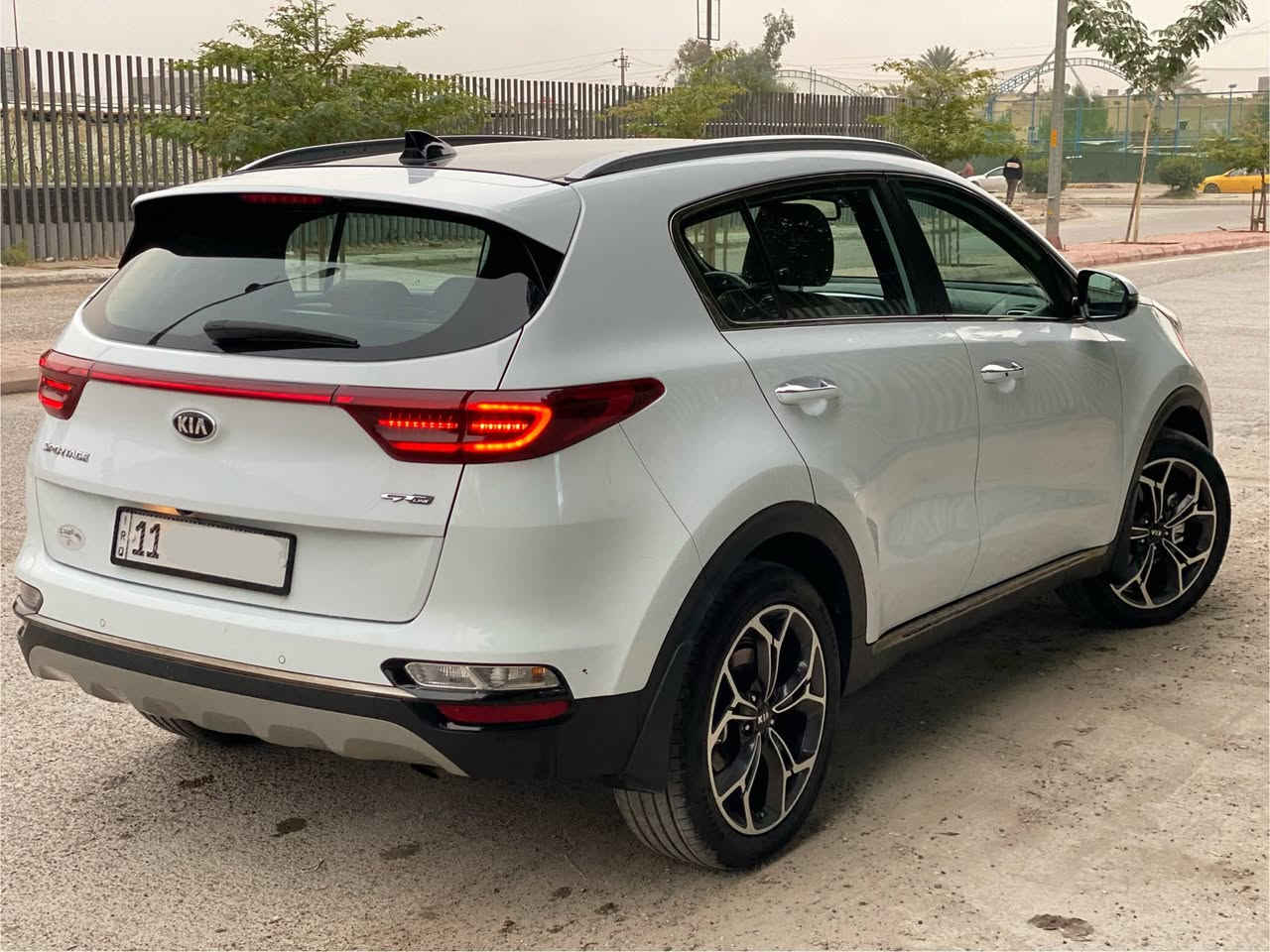 السلام عليكم
سبورتج جيتي لاين 2020 ماشيه 70 الف حقيقي

فووول مواصفات 1/1 كلشي بيها رقم بغداد بأسمي

كير محرك صدر كله مكفول سبيرها منازل 

بيها صبغ ربع باب الصدر الباقي مكفول السياره جديده وعندي سونار بيها

سعرها 210 وبيها مجال بسيط الشراي يتصل وبالخدمه

مكاني بغداد الكرخ ***********
