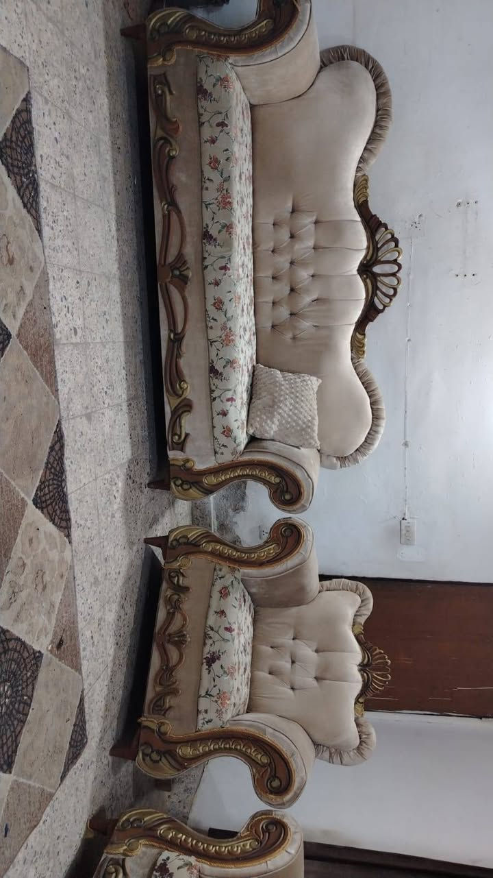 تخم 10 مقعد💺 اخو جديد أي ضرر مابي نضافه فووول سعر ,,325,,بي مجال مكان لبياع *********** يوجد واتساب
