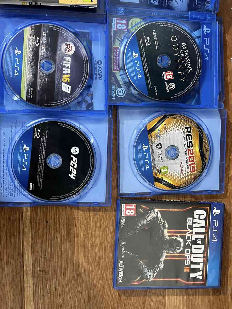 السلام عليكم
Ps4 slim للبيع اونلاين 
الجهاز مفتوح مبدل بي القطعه الي ماشرة بل احمر 
الجهاز نضيف وما بي اي مشاكل ملحقاته كامله كارتونه هم وياه 
 5 اقراص مثل ما موضح بل صور 
و4 يدات وحدة اصليه والباقيات تجاريات ام ٢٥ 
وسماعه 
بي اشتراء بلس اكسترا ٣ اشهر 
السعر ٢٥٠ وما اتوقع تحصل بهيج سعر وياه هيج ملحقات 
مكاني مدينة الصدر قطاع ٢ 
***********
