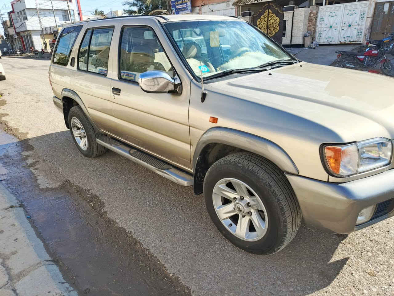 ٢٠٠٢ محرك ٣٣٠٠
 تخم تاير  كير محرك بشرط 
تبريد.  كهربائيات كلها شغاله 
صيغ عام اثر جراد  سياره خير من الله. ٧٥ وبيها مجال 
*********** 
رقم بغداد
