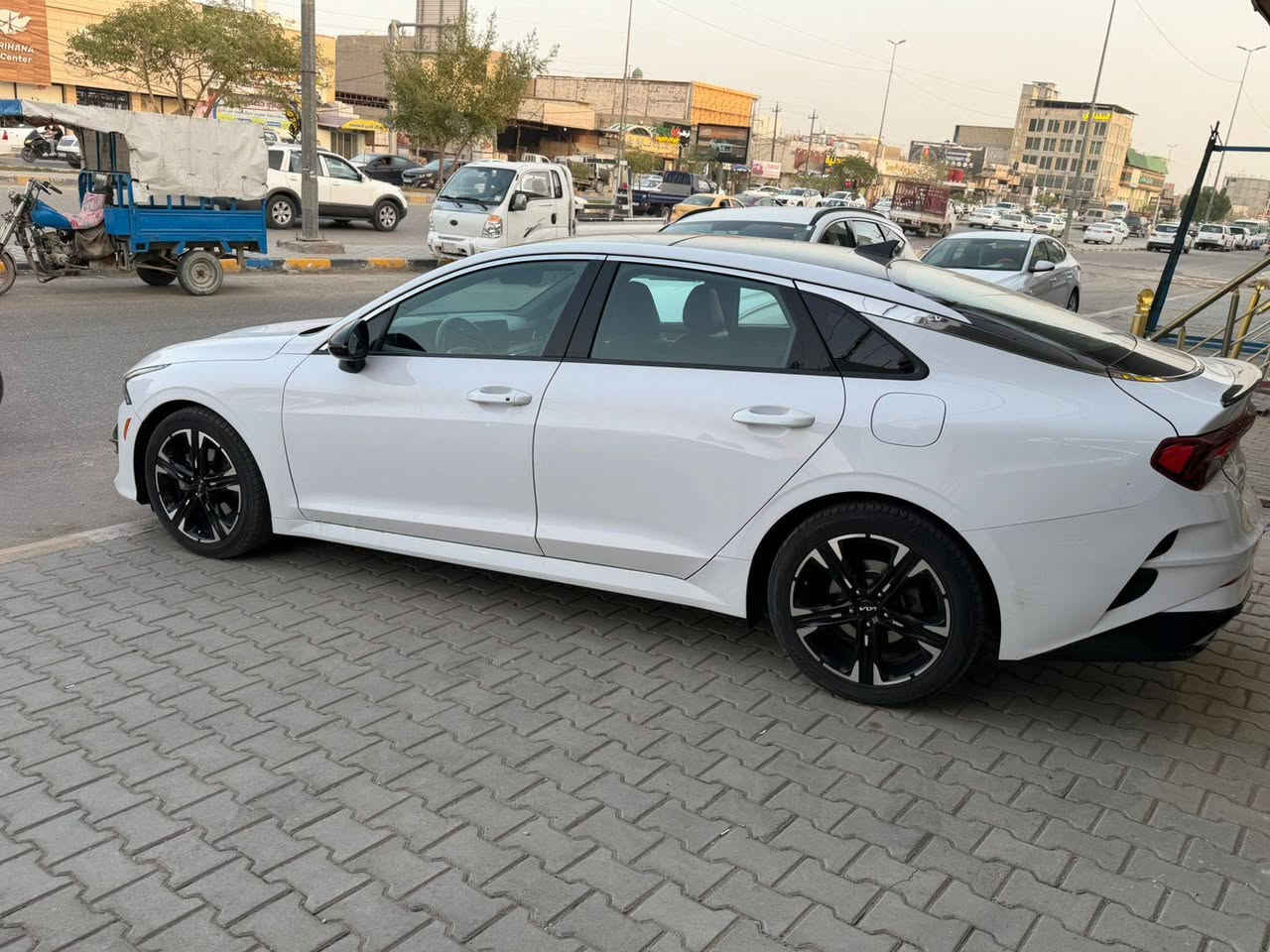 بسم الله الرحمن الرحيم
رمضان كريم عليكم 
يوم السبت 2/21
#إعلان_بيع_سيارة 🚗🔥
🔷 السيارة: كيا  K5  جيتي لاين فل موصفات
🔷 سنة الصنع: 2022
🔷 السعر: 180وبيه مجال
🔷  مرقم اربيل  موجودة حاليا في النجف 
🔷 الضرر: (كما موضح بالصور)
✨ وإذا تريد سيارة من المزاد الأمريكي (Copart / IAA)
     شرفنا نوفرلك كل انواع السيارات 🔥🇺🇸
————————————————————————
☎️ للاستفسار:
📞 ***********
📞 ***********

