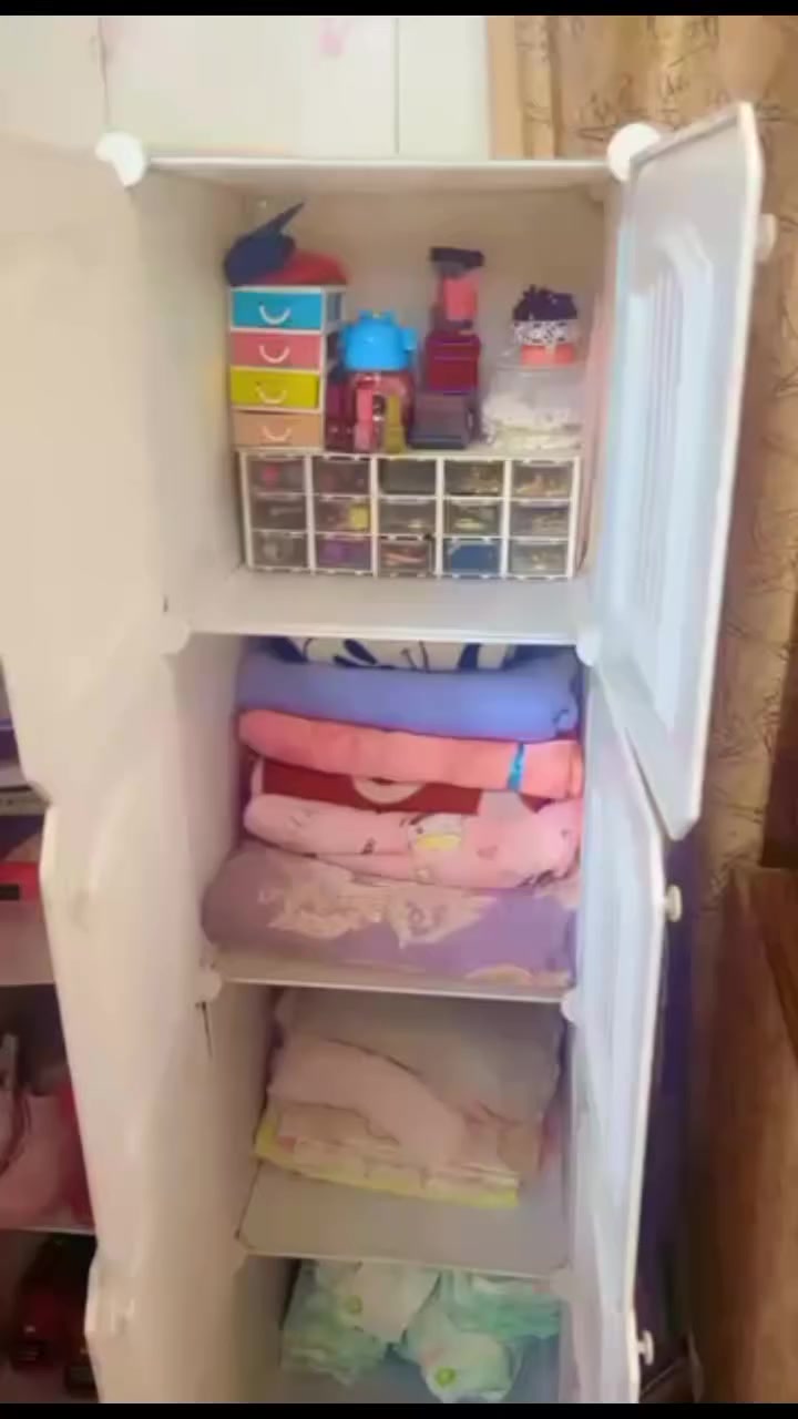 السلام عليكم / كنتور اطفال للبيع استعمال قليل جدا مصنوع من هيكل معدني مغلف ببلاستك مرن نوع PT مضاد للبكتريا والعفن الطول /150 سم
العرض /111 سم
العمق /47 سم وبي رفوف تعليك موضح بلفيديو سعرهه 45 مكانه ثوره قرب جامع مرجان


**إذا كنت صاحب هذا الإعلان وتريد حذفه لأي سبب، رجاءا أرسل رسالة إلى الدعم الفني**