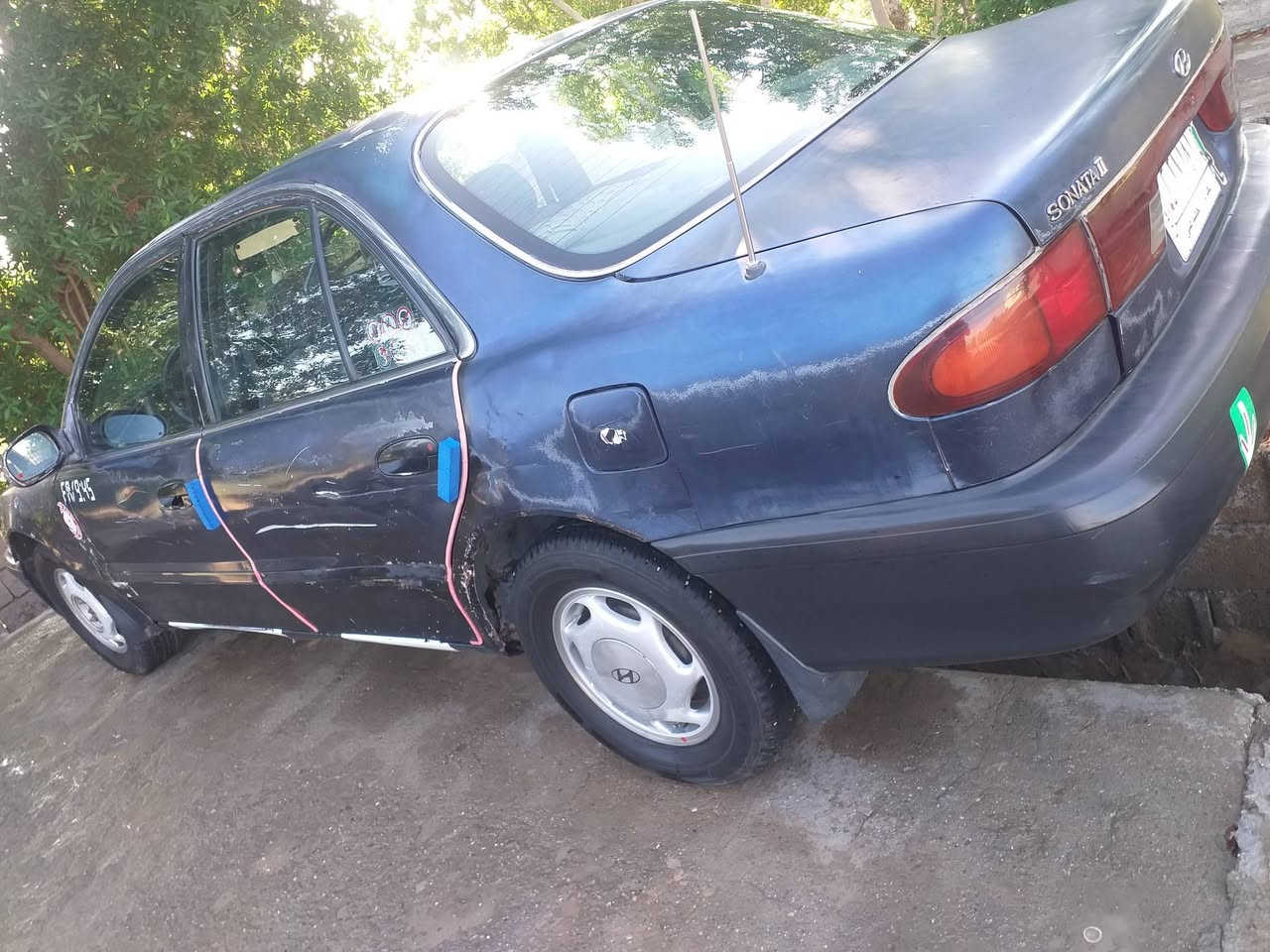 سونوتا  تو  1993  كير عادي  مابيه اي نقص تدفئة تبريد كهربائيات كله شغالة تايراد جدد صدر اماما خلفي نضيف سعر 45$ بيه مجال رقم بغداد سنوية 2027\ ***********
