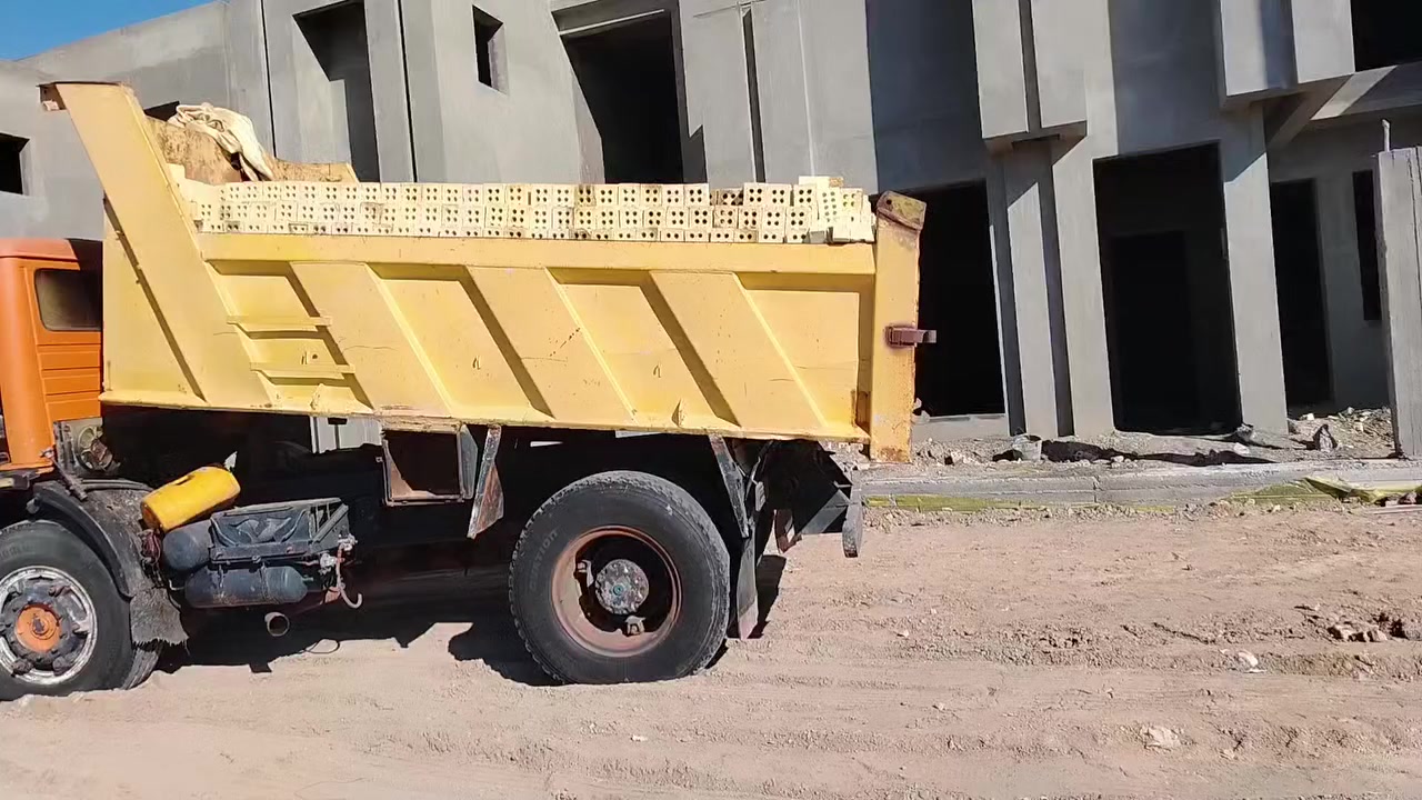 سلام عليكم موجود طابوك جمهوري او عادي ***********
