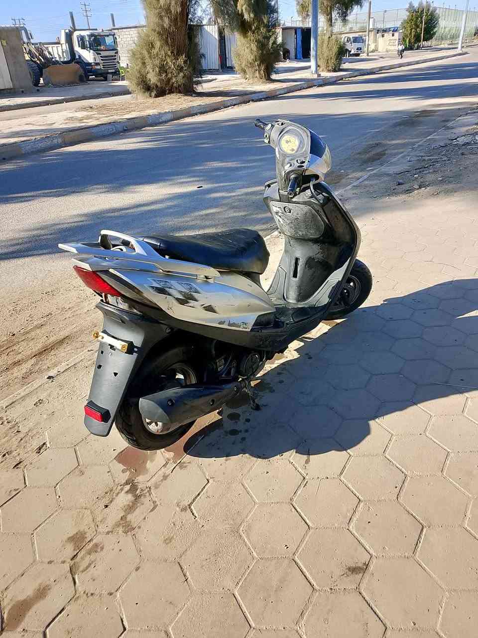 سلام عليكم دراجه ماكس 140 دراجه مرمبه كله ختم واحد شلعه ومعدل فول كهربائيات شغاله لا تبخير لانضوح لا تنقيص دراجه كلش نضيفه ومكينته بعد انضف صوت كلش ناعم ومابيه أي نقص تاخذه تترحملي عليه الله يشهد وبالعافيه على ياخذها سعرها 425 وبيه مجال لطيبين مكاني لمحموديه رقم *********** وتساب
