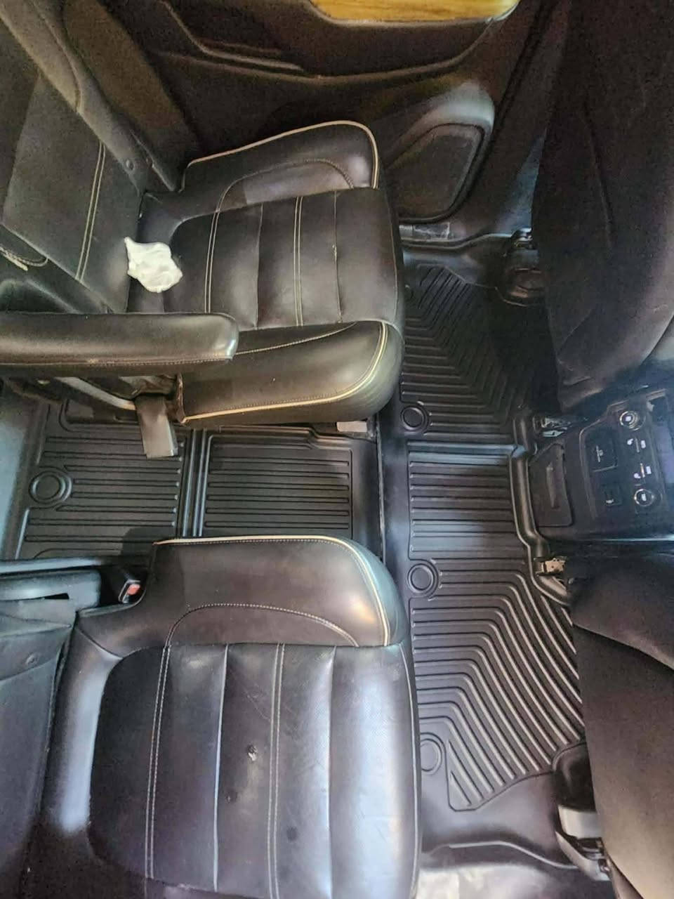 السلام عليكم 

على بركة الله وصول وجبة جديدة من أرضيات #GMC Acadia 
من ١٧ الشكل الجديد الى٢٣  ((( متصل + منفصل )))
السعر ١٢٥ الف تشمل ( حوضيات مع ارضية الجنطه )
و  ١٣٥ الف تشمل ( حوضيات مع ارضية الجنطه وظهر كشنات الصف الثالث )
توصيل ٥ آلاف لجميع المحافظات 🚛
✅ ربر أصلي 100%: متانة استثنائية تدوم طويلاً. 💥

للطلب المراسله على الخاص او الاتصال بالرقم *********** 📱

 #GMC #Acadia #أكاديا #اكسسوارات_سيارات #حماية_سيارات #عروض.

