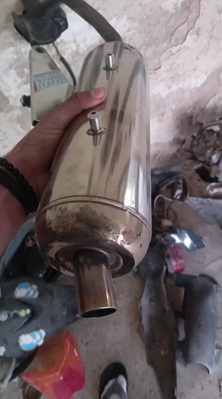 اللبيع توصيل ماعندي مكاني بغداد الزعفرانيه *********** سعارهه بيهن مجال واذا شلع تختلف 😊
1كفرات اصليات سعرهن 50
2صالنصه صجميه صوتهه حلوو سعرهه 75
3مكينه ماكس 140 سعرهه 75
4جامات بك لايت سعر القطعه 10
