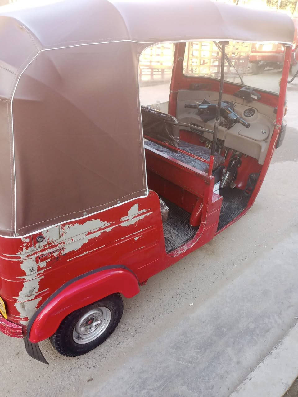 تكاتك 18 بغداد بسمي بيها بس دوسات بغداد الحسينية ***********
