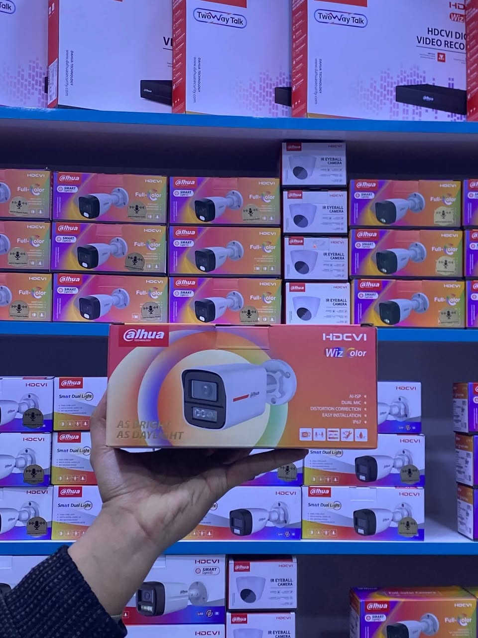 📸
​هل تبحث عن الأمان والراحة؟ نحن هنا لخدمتكم!
نقدم لكم أحدث تقنيات المراقبة بخبرة ودقة عالية.
​✅ خدماتنا تشمل:
​تركيب كافة أنواع كاميرات المراقبة (IP & Analog).
​ربط الكاميرات على الهاتف للمشاهدة عن بُعد.
​صيانة وتحديث المنظومات القديمة.
​حلول أمنية للمنازل، المحلات، والمجمعات.
​📍 العنوان: بابل - مفرق سدة الهندية.
📞 للاتصال والاستفسار: *********** واتساب او ماسنجر 
​أمانكم مسؤوليتنا.. سارع بالاتصال الآن!
