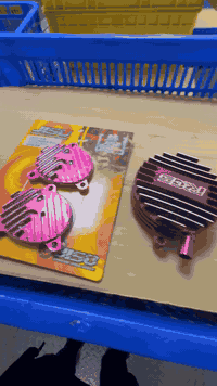 اسعار جملة. بلاش من شركة ار جي اس***********
سعر الستان 50 الف 
سعر الشمعة الخلفية 90
جملة فقط 
بساتم
