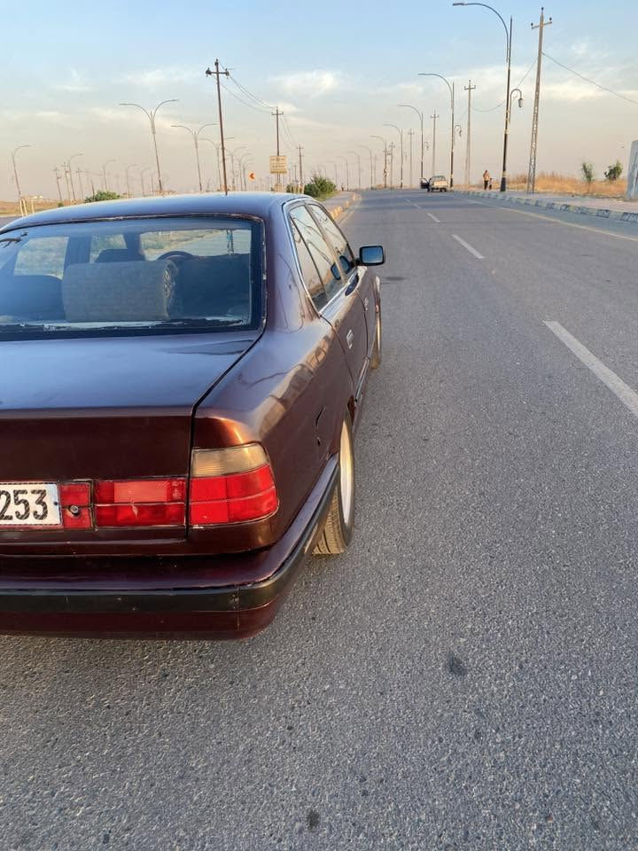 السلام عليكم ورحمة الله وبركاته
للبيع أو مراوس بي 700 
السياره 525 
المديل 1991 
وارد ياباني 
تبرير ثلج ❄️ 
مكاني موصل 

‭٠٧٧١ ٩٨٢ ٩٨٨٥‬
