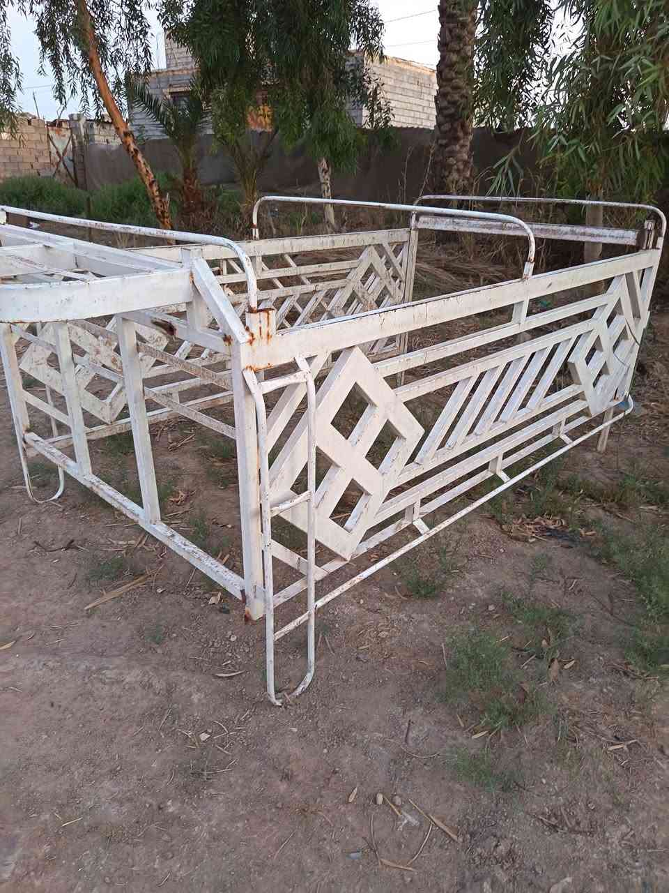 السلام عليكم محجر كيا نثية نظيف جدا السعر 250 وبي مجال للطيبين المكان واسط ناحية الشحيمية للاستفسار الاتصال على الرقم ***********
