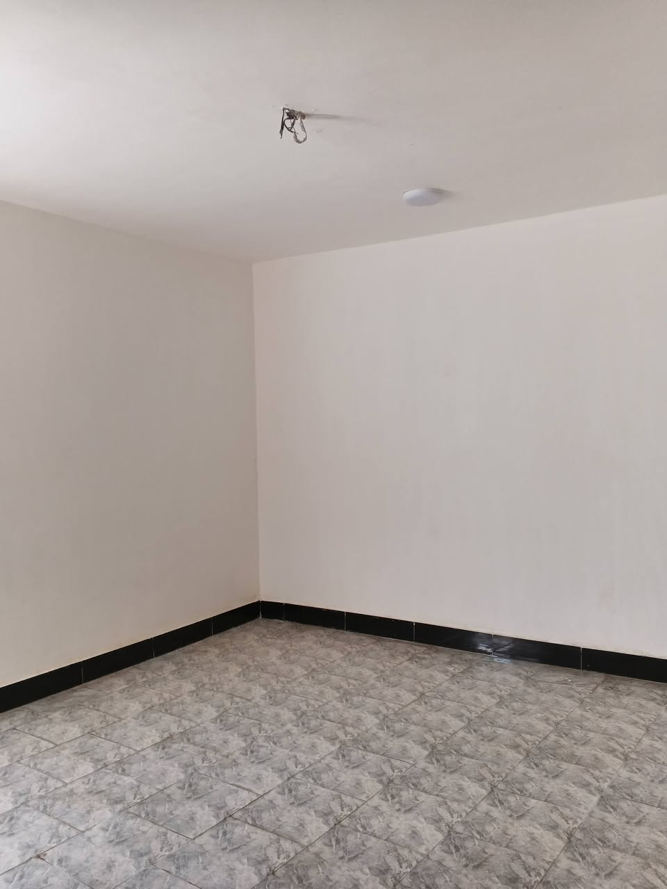 السلام عليكم مشتمل للبيع وره مجمع رحاب عل شارع 20 ثاني قطعه سعر 38 بي مجال شارع 10 
استفسار رقم ***********
***********
