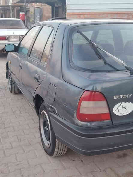 سلام عليكم سيارة للبيع نيسان صني مسجله فحص صلاح الدين شرط وكاله وتحويل سيارة جاهزة  ماناقصها أي شي  السعر 25 وبيه مجال مكان السيارة الشرقاط بعاجه
‭0782 956 6151‬
