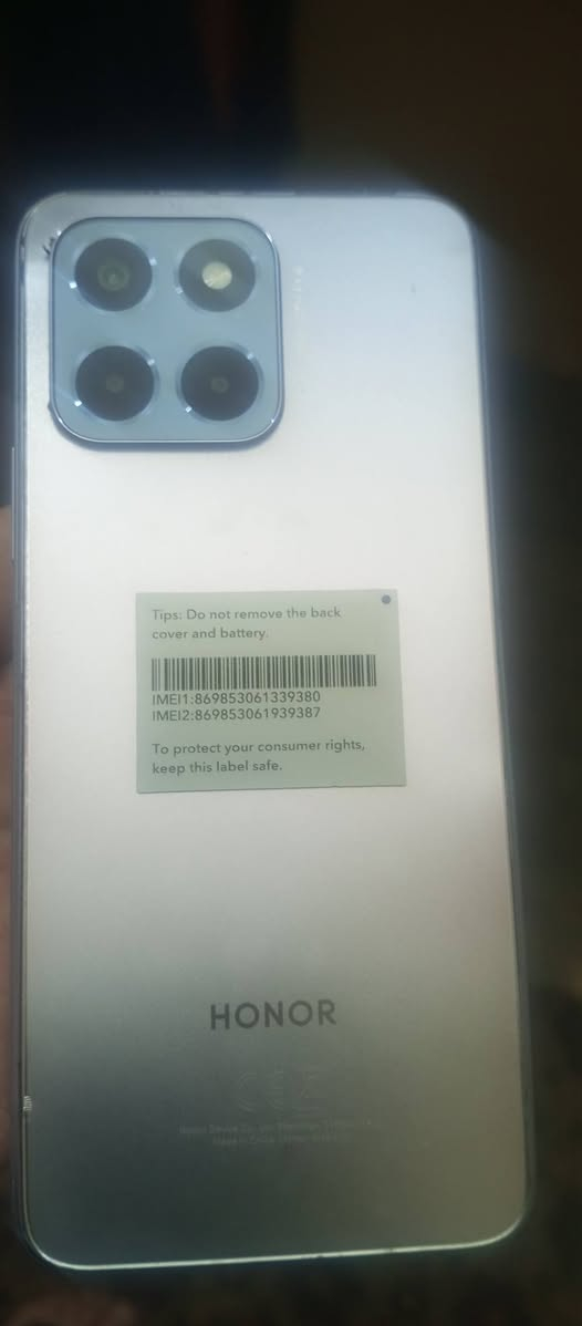 سلام عليكم عندي جهاز نضيف للبيع مستخدم شي قليل ***********
