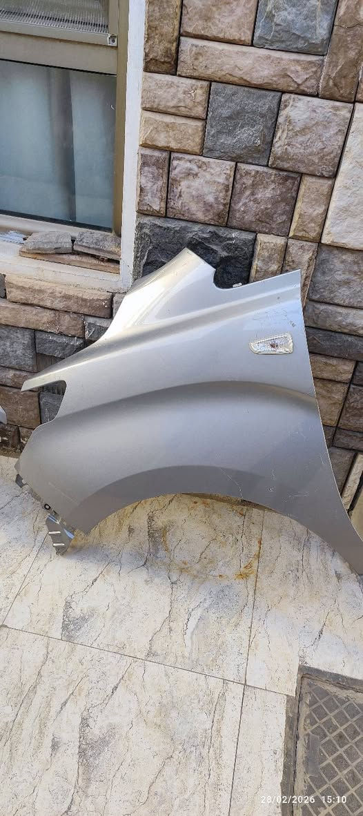 سلام عليكم
زوج جاملغات ستاركس 20 شرط لاصبغ ولاتعديل كفالة 
باب سايق 20 كامل كل غراضة وياا بس تشد براغي الباب 
العنوان نجف 
***********
***********
