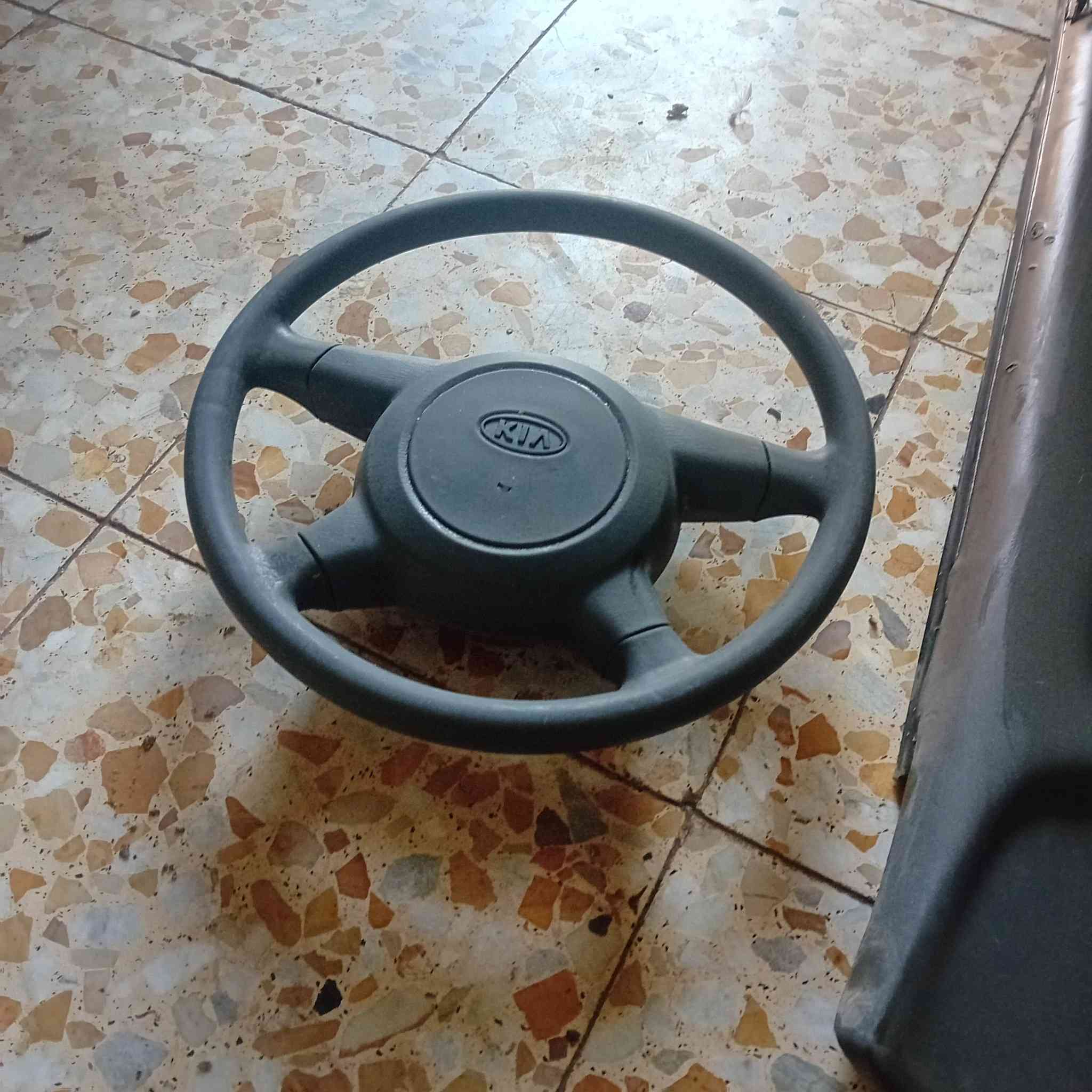 ***********
