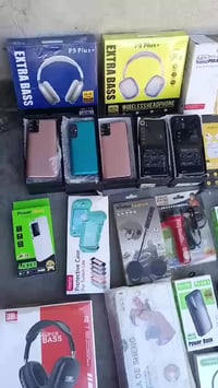 الكتروني كهربائي  منزلي قليل  كلشي واضح بل صور بيه تلفونات 7 كلهن شغلا...