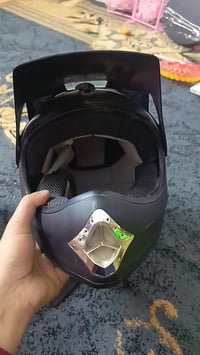 خوذة • فيديو • للبيع