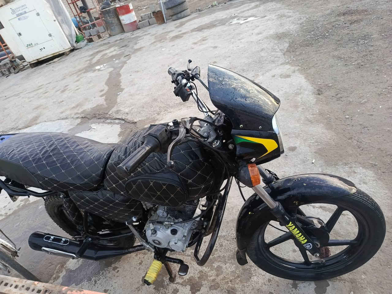 يالله ع بركت الله بوكسر 22 مرقم دراجه مجفته يم دكان سليم صار سبوعين من مجفتها ممشتغله دلفري مجرد بس اروح وجي بيها لشغل دراجه عوزها فقط كابريتر تجي وتجيب فيتر وتفحص ع كيفك من اكلك دراجه حلوه حلوه بس كابريتر يخربط ***********
. متواجد وتساب وتصال ماسنجر ما متواصل سعر مليونين وبيها مجال حك جيه كتلك تجي تفحص وجيب فيتر تايرات جدد مكاني بغداد بوب شام
