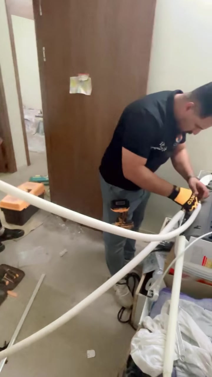 شركة المسارات الهندسية للتبريد ❄️❄️  تنصيب وتجهيز🧾 وصيانة 🔧🔩الاجهزة الجديدة 🧰🆕والمستعملة ♻️وشحن 🌬اجود انواع الغاز⛽️ R410a R134aR22من افضل الماركات العالمية شركة friojetشركة Frozen شركة season مع عمل فاكيوم للمنضومة بكادر متخصص 📐👷‍♂️👨‍🔧❄️❄️❄️           تتوفر  لدنيا اجهزة⛄️ تبريد مستعملة♻️ +جديدة 🆕بكافة احجامها🧩 وانواعها 🆎 💨❄️وبأنسب الاسعار   👌🛠 ملاحظة نصب سبلت واحد طن مباشر ب ٢٥٠٠٠ الف لأهالي بسماية فقط   متواجدون على مدار ٢٤ساعة 🔂🏪🛠للاستفسار الاتصال على *********** متواجد وتساب
