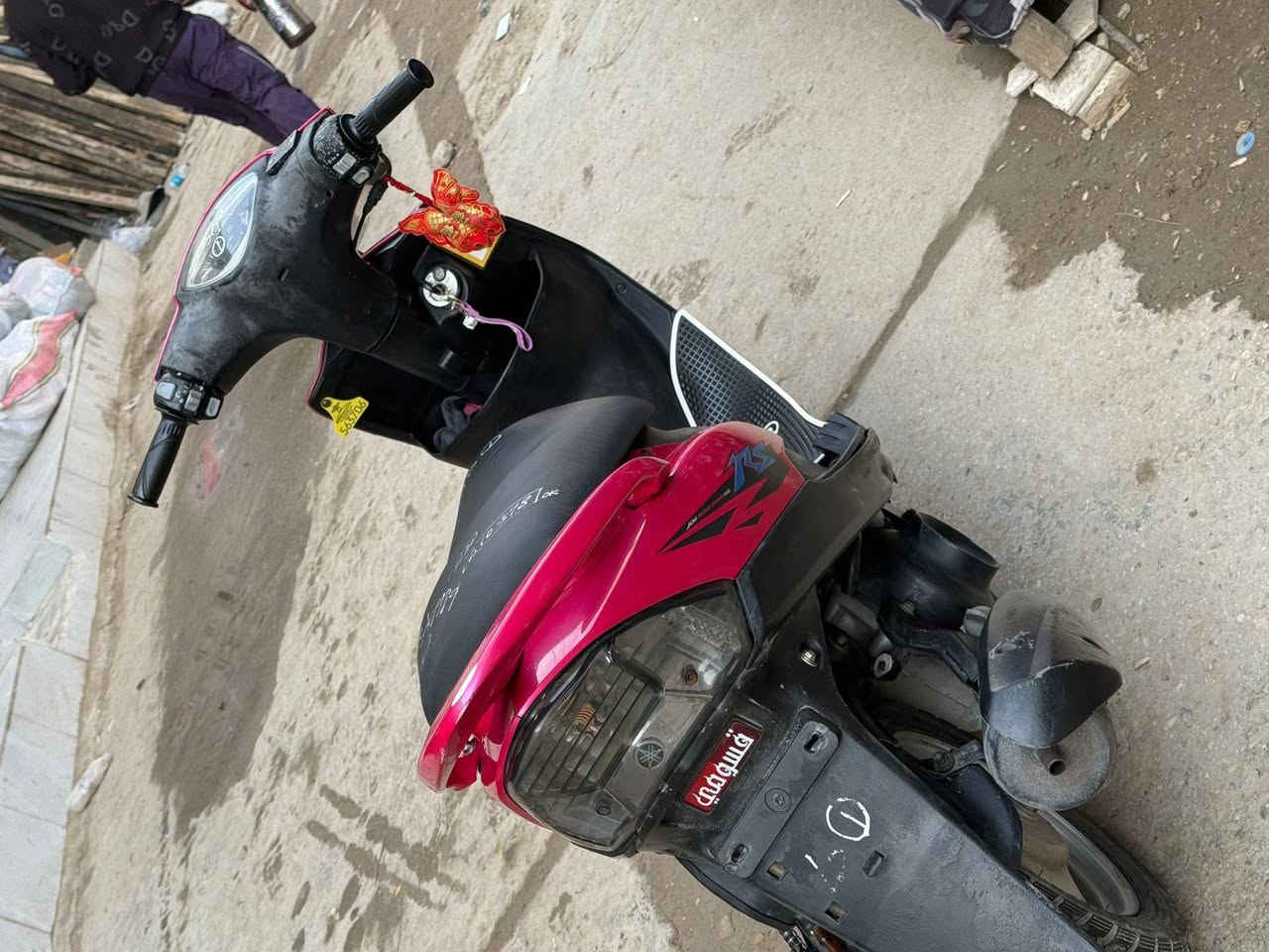 سلام عليكم  دراجه ماكس عدله البيع مكفوله من فحص نكره سلف
كهباءيات شغاله. ما مفتوحه السعر 800وبيها مجال 
المكان دوانيه قضاء دغاره الرقم ***********
