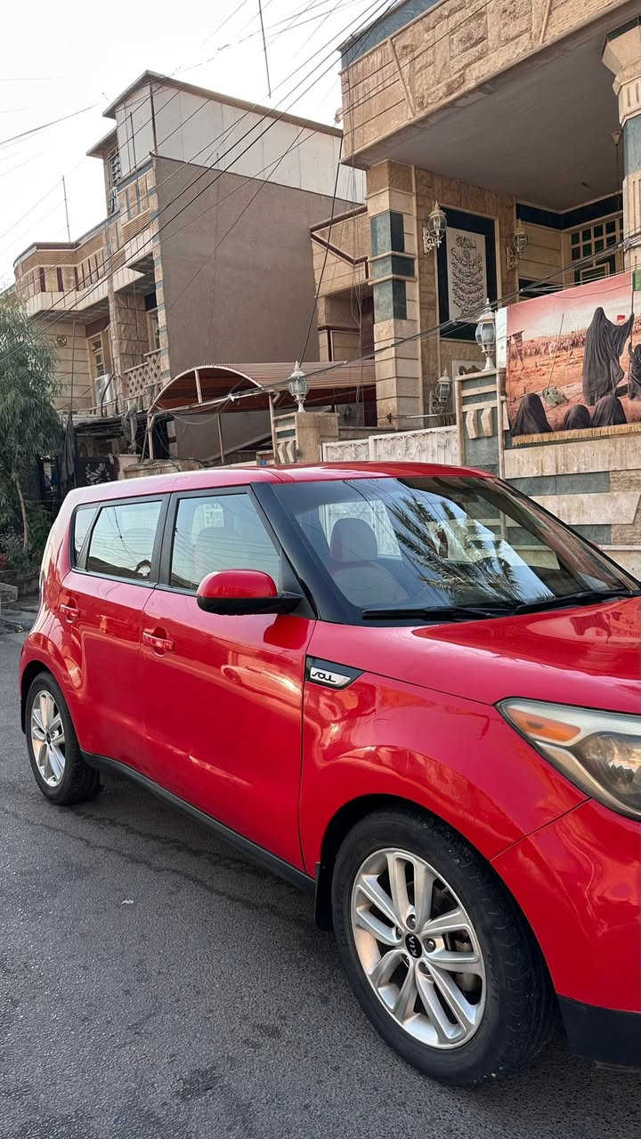 كيا صول موديل 2018
وارد امريكي محرك 2000 gdi 

السيارة بيها كم طخة و كلهن مسويهن ابيعلك صبغ حزام

كير و محرك مكفولات و تبريدها ما شاء الله

ماشية 97 الف

حادثها جاملغ عكس السايق بدون لا لغد ولا شواصي و رقم الشاصي موجود بالصور

رايدها بـ 110 و بيها مجال بسيط 

مكاني بغداد الشعب
السيارة بأسمي تحويل ثاني يوم

التواصل عالخاص او واتساب ***********
