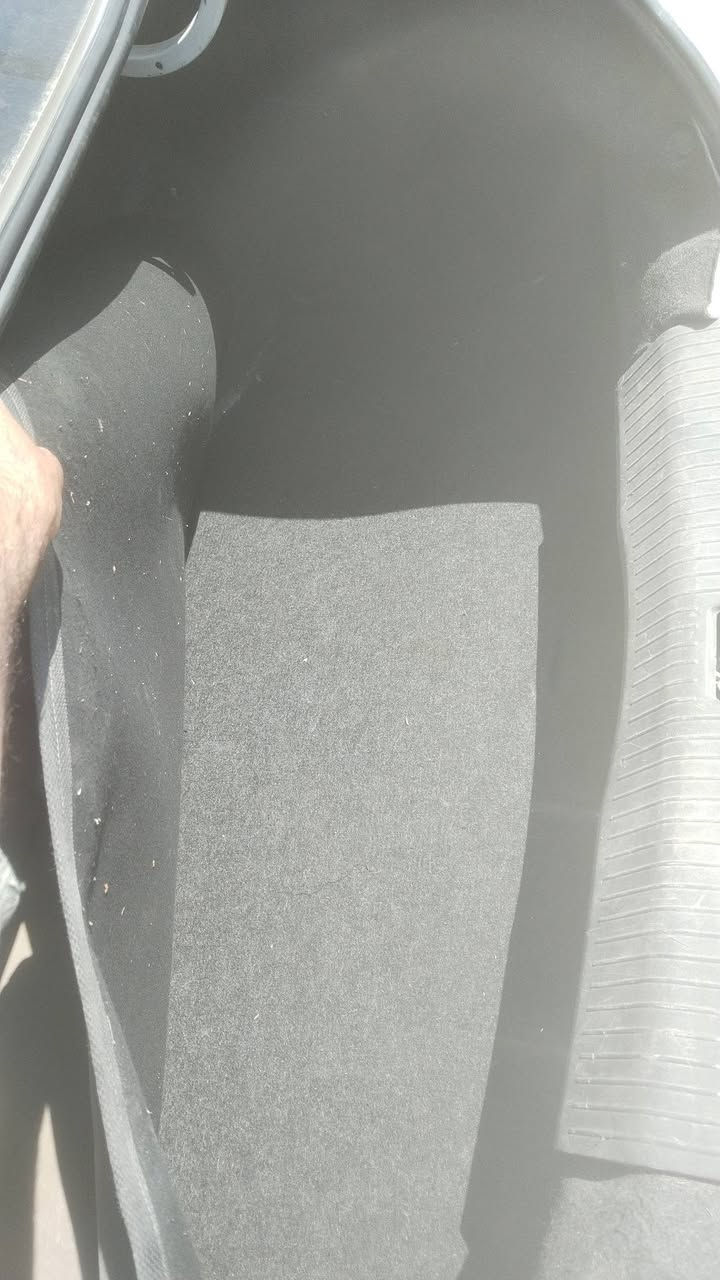 السلام عليكم فاو موديل ١٤ سياره نضيفه بشكل
كير محرك تبريد تدفئه  كهربائيات كلها شغاله وبلاد
صدر خلفي امامي جديد  تايرات جدد رقم بغداد انكليزي
جديد سياره بسمنه   كلشي بيها شغال وبلاد سياره بل عافيه ع يخذها هذا رقمي *********** مكاني بياع الشرطه الخامسه سعر ٤٥ وبيها مجال
