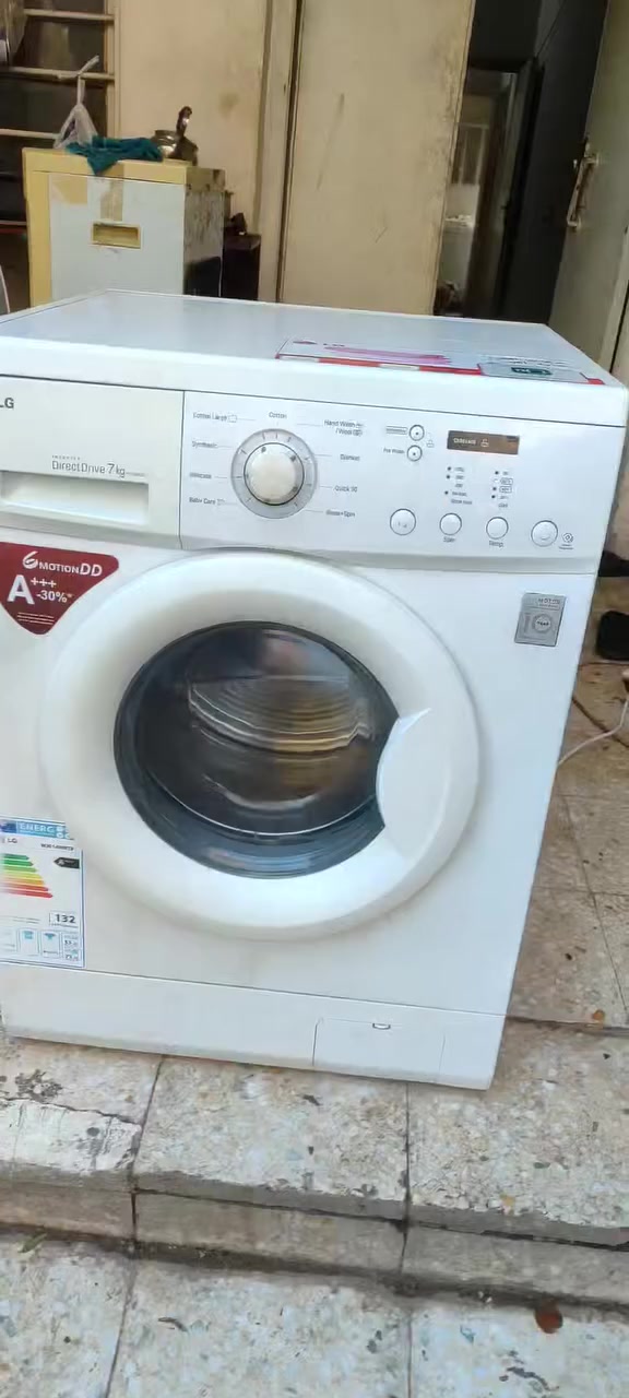 غسالة الجي 7كيلو نظافة جيده التواصل علا الخاص او واتس ***********
