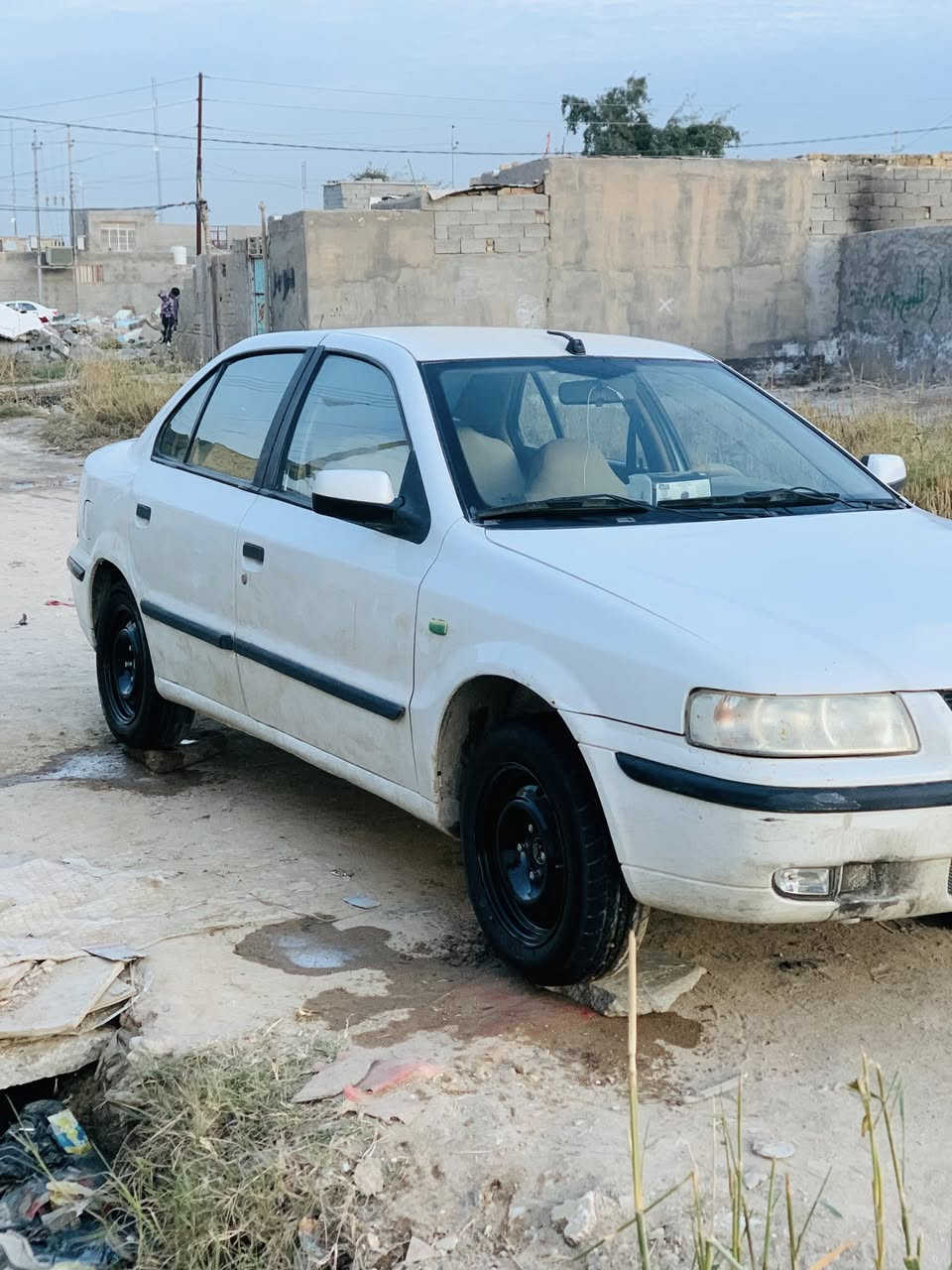 السلام عليكم سمند للبيع موديل 10 رقم قادسيه كير مكينه مكفولات تبريد ثلج حداديه جديده زوج تواير جدد  سنويه ما نافذه 
مكان ذي قار الرفاعي 
 السعر 40 وبيها مجال 
للأستفسار 
***********
***********
