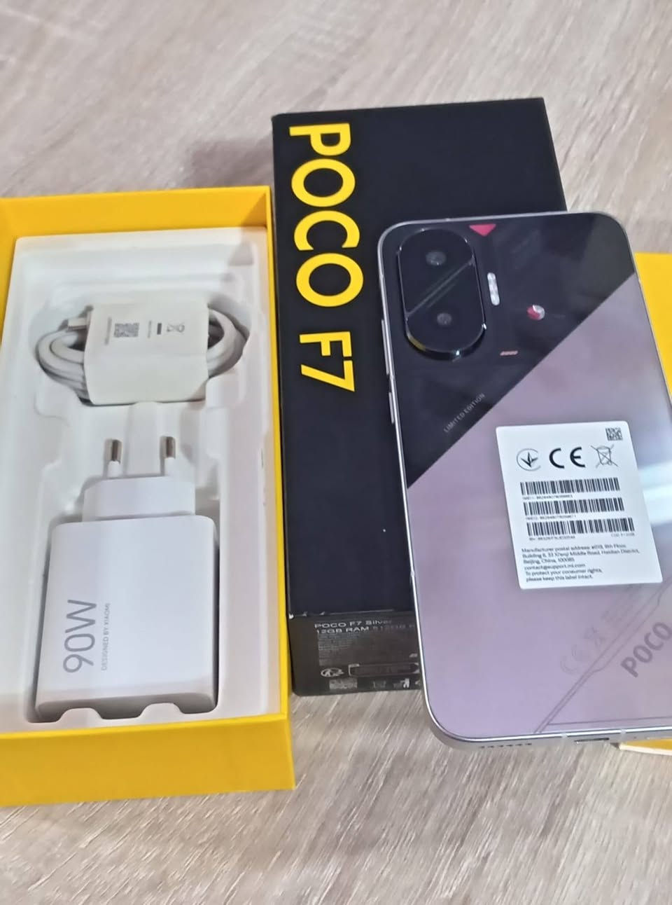 السلام عليكم جهاز لبيع بوكو F7 جديد لوك نضافه ١٠٠/١٠٠ ملحقاته كامله الذاكرة ٥١٢ والعشوائية ١٢+١٢ البطاريه ٩٩مشحون ٢٠٠مرة السعر قفل بدون عمله ٤٧٥قفل المكان مدينه الصدر واتساب فقط***********
