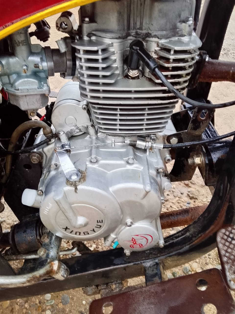 ستوته لبيع الشاصي باج الواير منيه شغاله كلها منفيس بيها السعر 950 وبيها مجال الموصل  الايمن ***********
