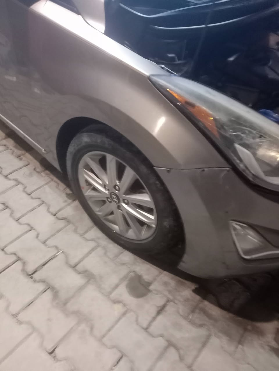 سلام عليكم  انتره موديل 2016 رقم بغداد مشروع وطني   سنويه 2027  مراوس أو بيع  مكان سياره كربلاء   فريحه قرب جامعت كربلاء  ملاحضه سياره وارد امريكي ضرر ابيع احزام  كير محرك مكفولات 
*********** 
***********
