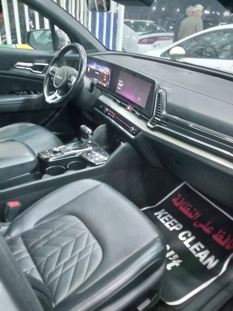 سلام عليكم للبيع اسبورتج موديل ٢٣ صور حادث مرفقه بل منشور مكان بغداد الاعظمية سعر 235 ورقة بيها مجال للطيبين رقم الهاتف *********** سيارة فول
