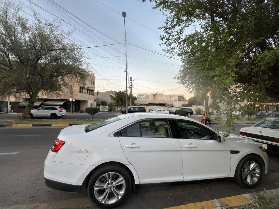 فورد تورس 2013 وكاله نيفا خليجي اي نقص مابيه رقم بغداد بسمي بيه كم قطعه صبغ بدون دواخل وبيه سونار ناشره السعر 95
***********
