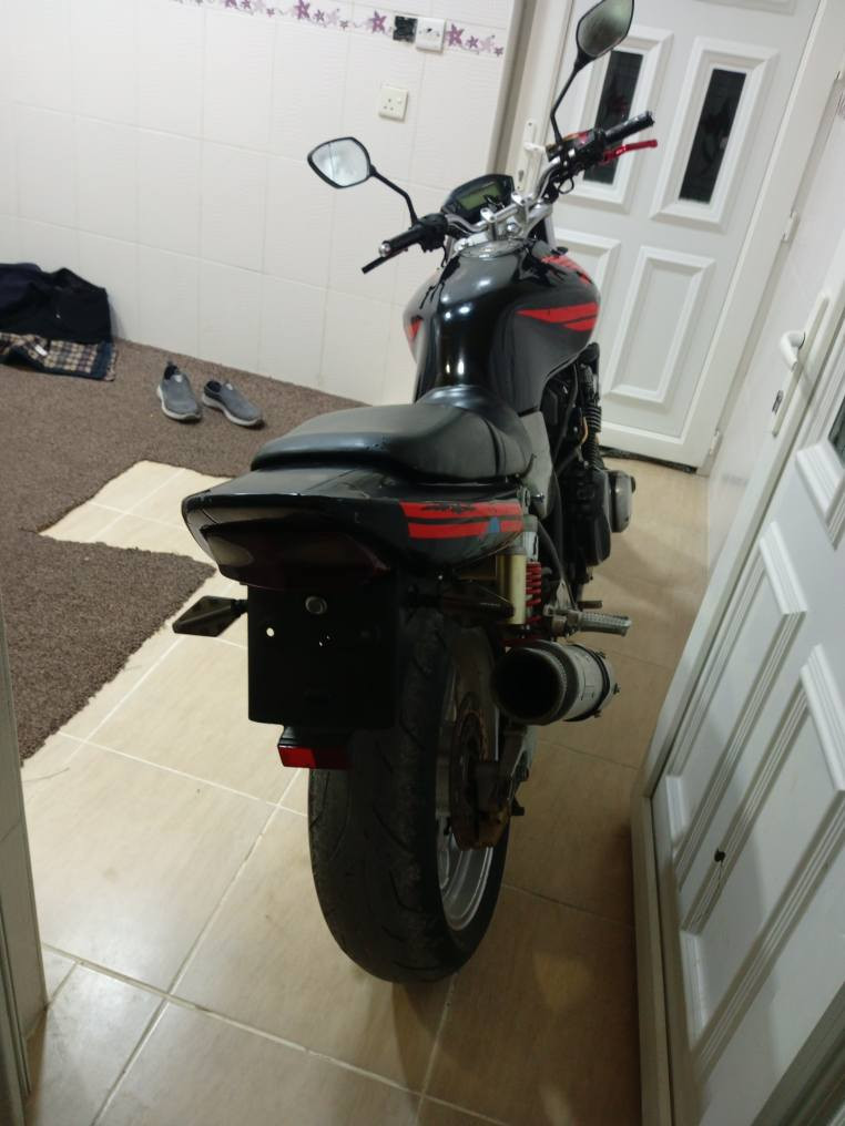 سلاوی خواتان لئبئت CB400 گئڕو مەکینە بەشەرتی فیتەر فیتەر لەگەڵ خۆت بئنە بۆ فەحس سەوتی مەکینەی زۆر خۆشە دوکەڵو بوخاری نیە تایەکانی تازەیە کارەبای کامل ئیش ئەکات تەقەوڕەقەی نیە مەسرەفی تیا نیە یەک سلف ئیش ئەکات لە سلئمانیم ١٠$ *********** السليمانية, العراق
